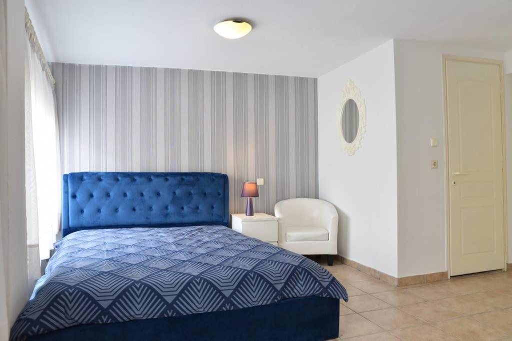 A Modern Bright Studio In The Center Of Kastoria Exterior photo